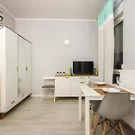 Great Apartment With A Garden In The City Center, Old Town